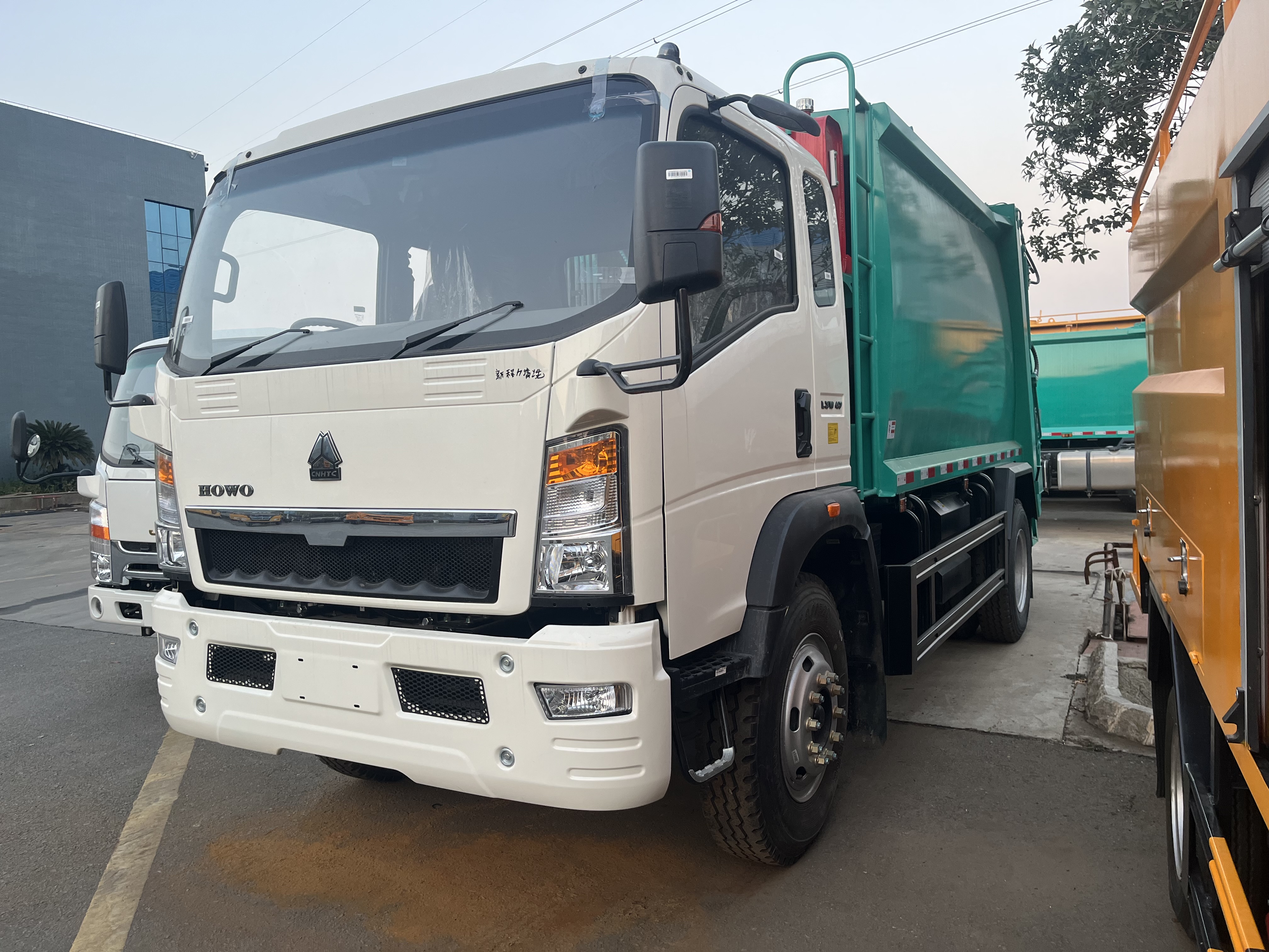 HOWO Garbage Compactor Truck