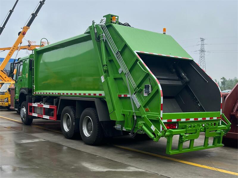 Sinotruk HOWO 400ps Garbage Compactor Truck